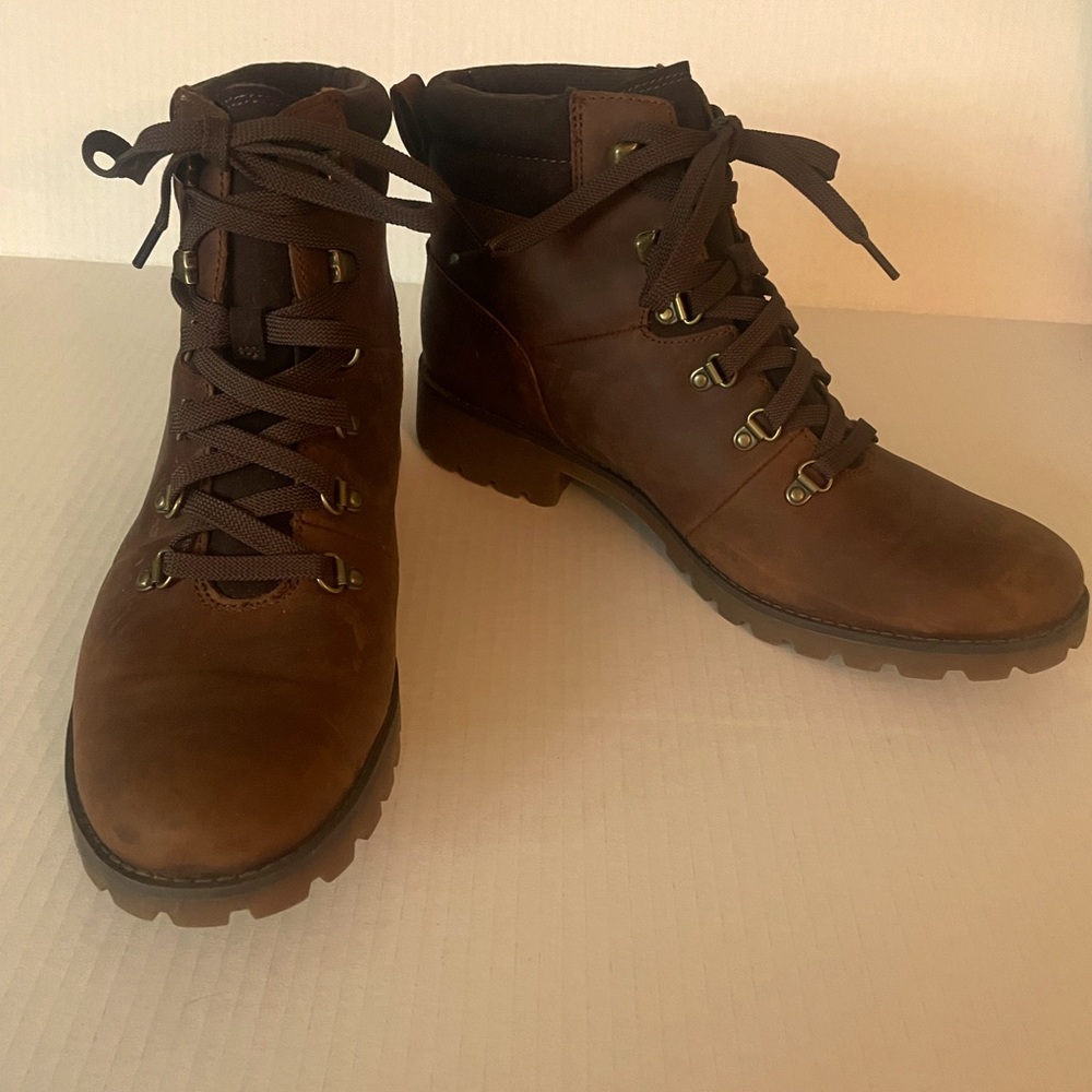 Timberland Ellendale brown leather hiking boots Women sz 11. Like new condition